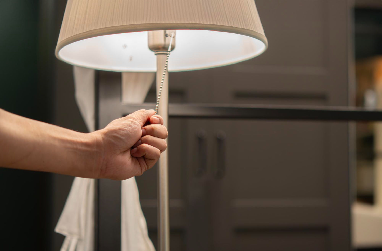 Jaka lampa do sypialni? Przegląd najmodniejszych propozycji